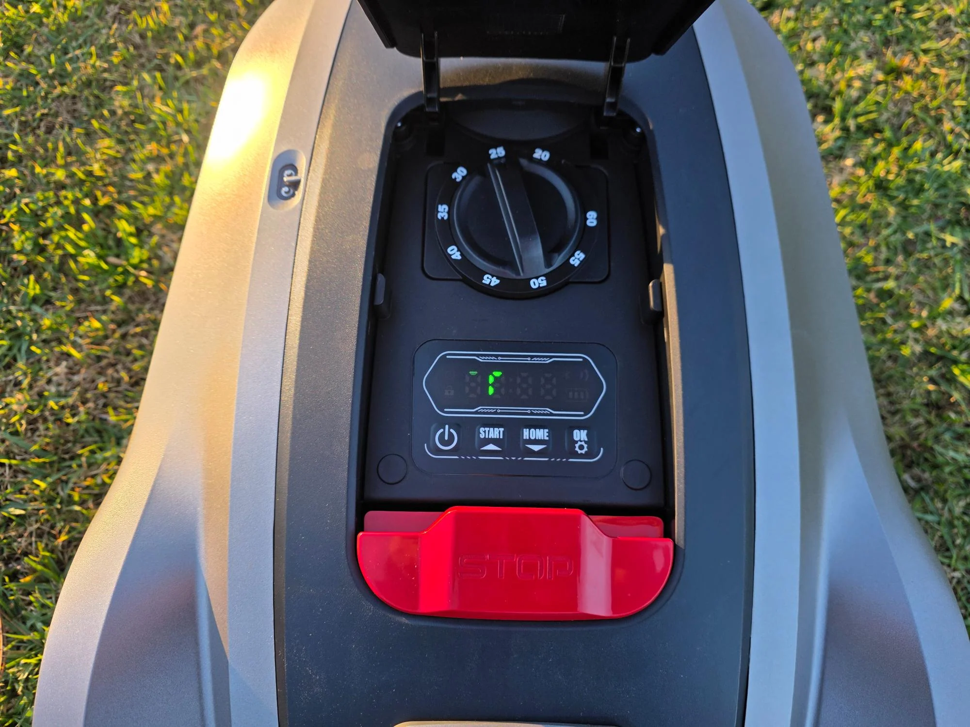 MoeBot Acre Eater X3 Wireless Robot Lawn Mower - Image 12